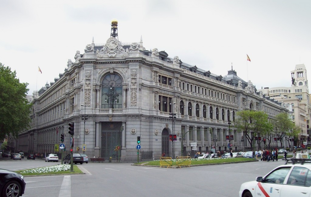 Dos heridos graves en un accidente laboral en el Banco de España