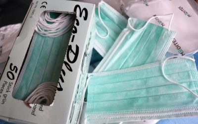 Cómo ponerte una mascarilla de la forma correcta