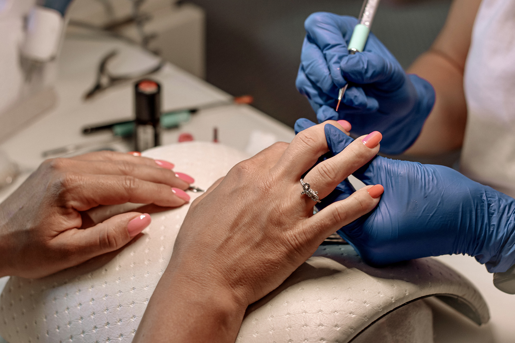 serpresur - Medidas preventivas en la manicura y en el tratamiento de pestañas
